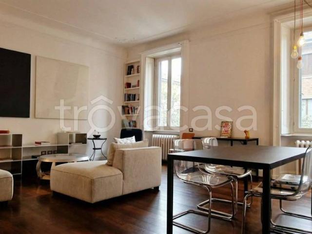 Trilocale in vendita a Milano via Giacinto Gallina, Città Studi