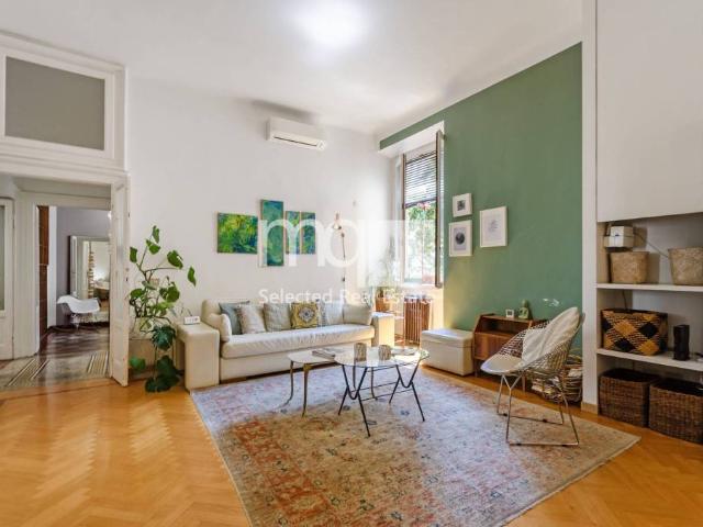 Trilocale in vendita a Milano via Francesco Burlamacchi, Porta Romana Medaglie d'Oro