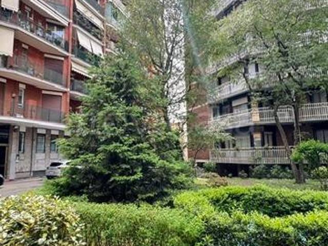 Trilocale in vendita a Milano via Lorenteggio, 51, Giambellino