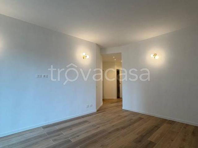 Trilocale in vendita a Milano via Mac Mahon, 45, Cenisio