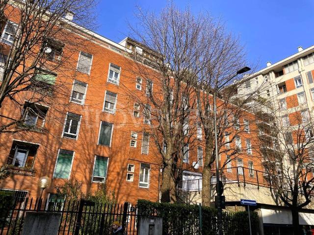 Trilocale in vendita a Milano via Michele Novaro, 2, Affori