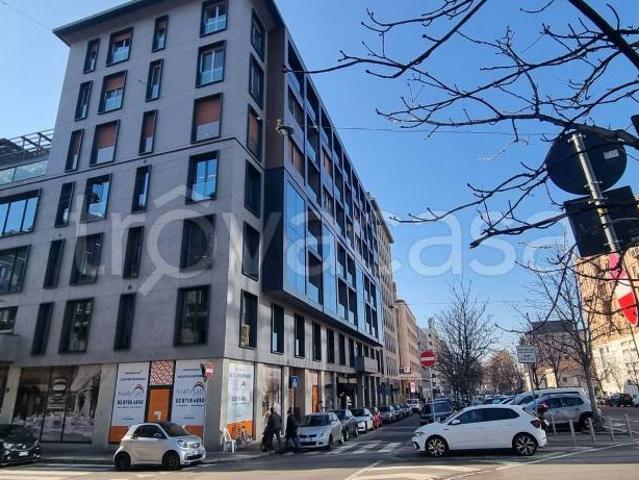 Trilocale in vendita a Milano via Solferino, Moscova