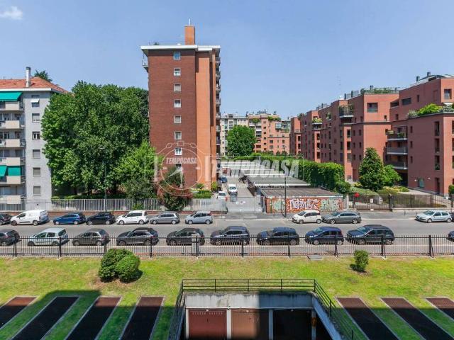 Trilocale in vendita a Milano via savona 65/b, Solari