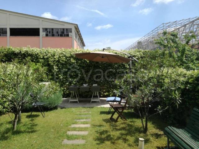 Villa a schiera in vendita a Milano via Selvanesco, Gratosoglio
