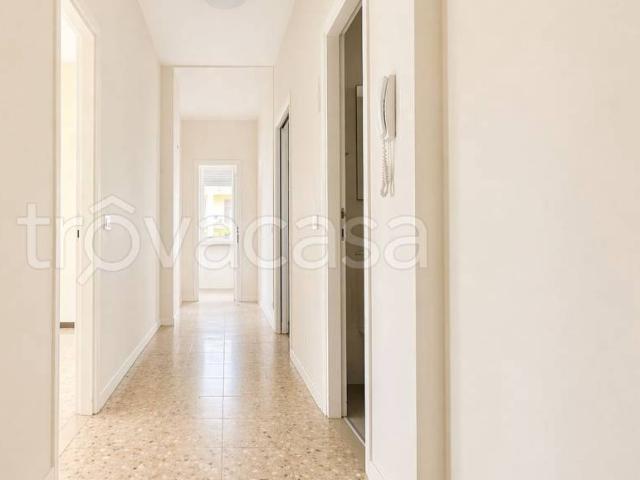 Trilocale in vendita a Milano via Pericle, 5, Precotto