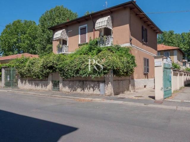 Trilocale in vendita a Milano via Quinto Romano, 22, Baggio