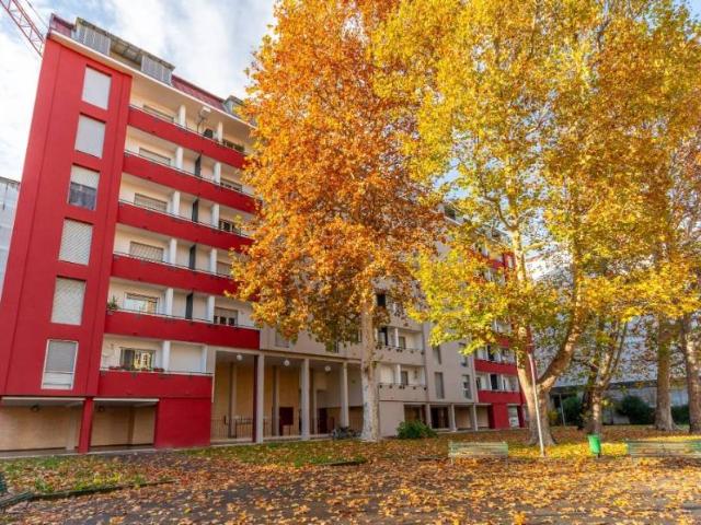 Trilocale in vendita a Milano via Rimini, 25, Famagosta