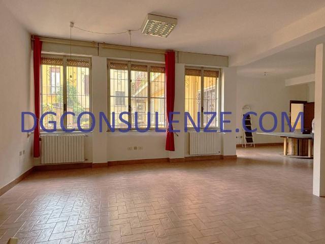 Trilocale in vendita a Milano via Teodosio, Casoretto