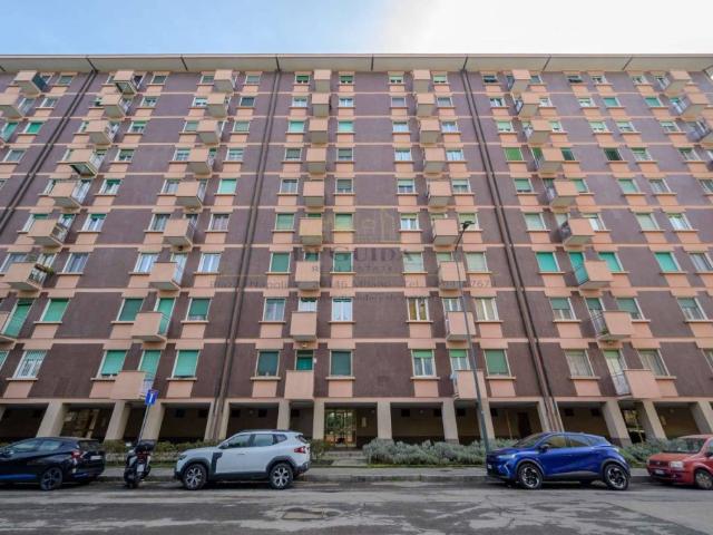 Trilocale in vendita a Milano via Uruguay 30/2, Gallaratese