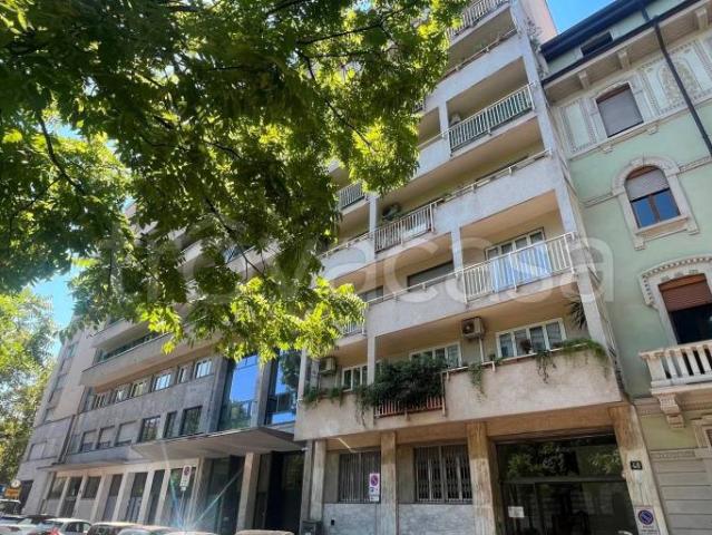 Trilocale in vendita a Milano viale Gran Sasso, 48, Città Studi