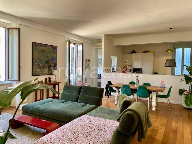 Trilocale in vendita a Milano, Buenos Aires