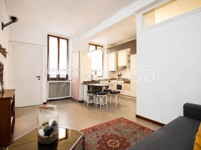 Trilocale in vendita a Milano, Carrobbio