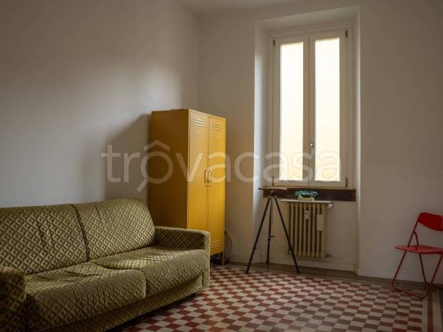 Trilocale in vendita a Milano, Certosa