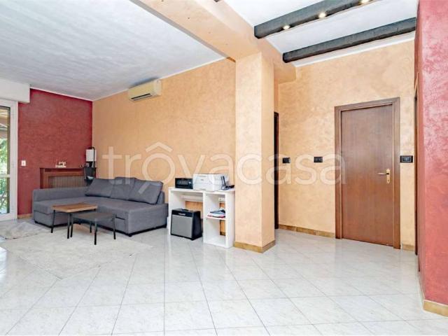 Trilocale in vendita a Milano, Comasina