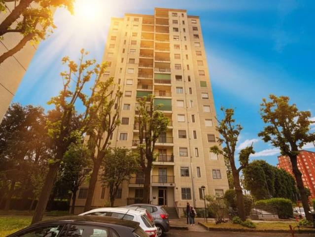 Trilocale in vendita a Milano, Gallaratese
