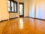 Trilocale in vendita a Milano largo Marinai d'Italia, Indipendenza