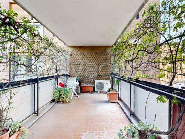 Trilocale in vendita a Milano largo Scalabrini, 5, Giambellino