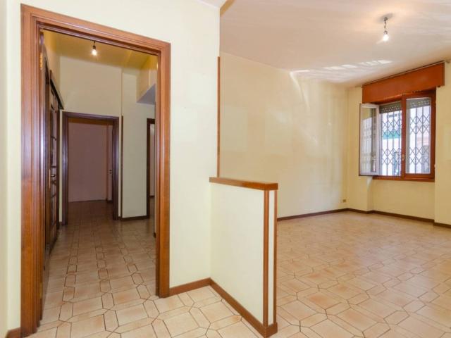 Trilocale in vendita a Milano, Porta Vittoria