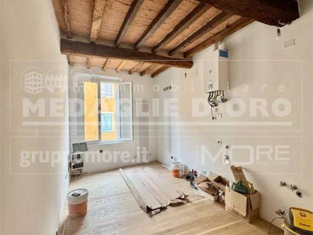 Trilocale in vendita a Modena via Della Cerca, Centro Storico