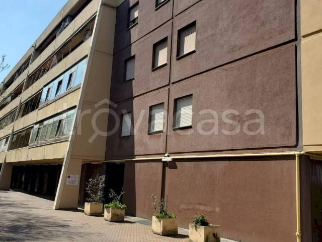 Trilocale in vendita a Modena viale Leonardo da Vinci, Villaggio Giardino