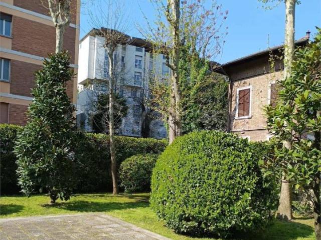 Trilocale in vendita a Modena, Musicisti