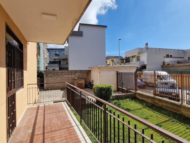 Trilocale in vendita a Mondragone via alemanno