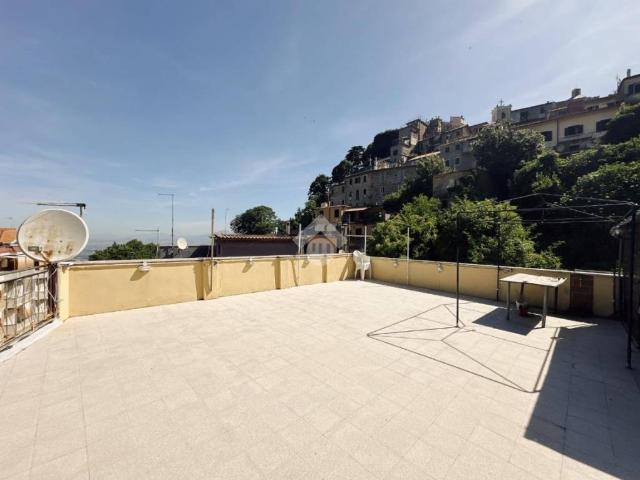 Trilocale in vendita a Monte Compatri viale Europa, 72
