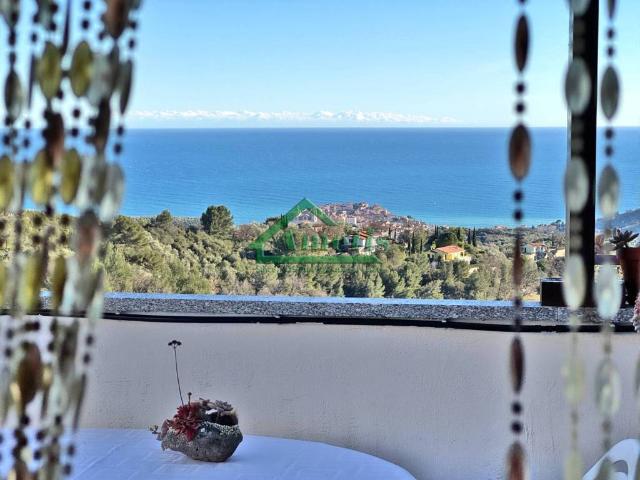 Trilocale in vendita a Montegrazie, Imperia