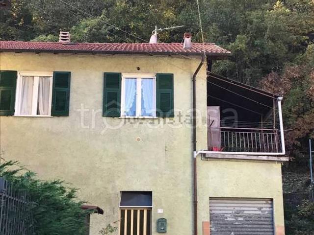 Trilocale in vendita a Montoggio