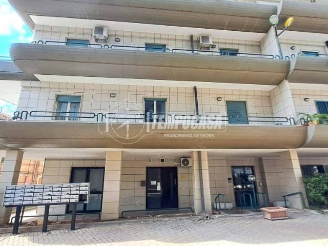 Trilocale in vendita a Montrone, Adelfia