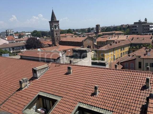 Trilocale in vendita a Monza via zucchi, Centro Storico