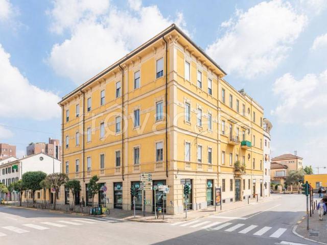 Trilocale in vendita a Monza via Enrico Arosio, 1, San Carlo Stazione