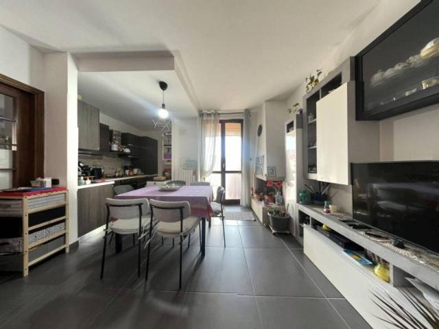 Trilocale in vendita a Monza via Grazia Deledda, 10, Regina Pacis Borsa