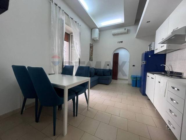 Trilocale in vendita a Napoli, Tribunali