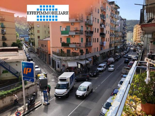 Trilocale in vendita a Napoli via Divisione Siena, Fuorigrotta