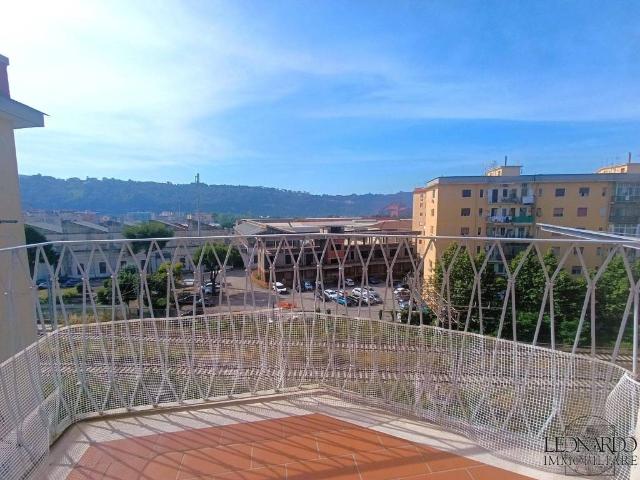 Trilocale in vendita a Napoli via Diocleziano, Fuorigrotta
