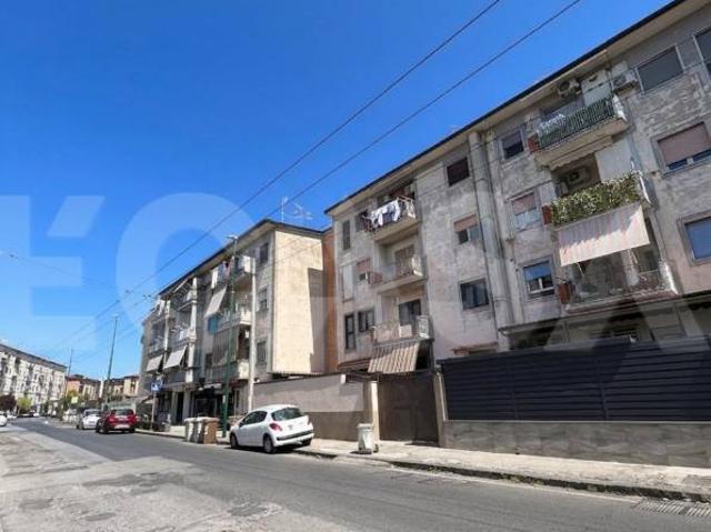 Trilocale in vendita a Napoli via Monte Rosa, Scampia