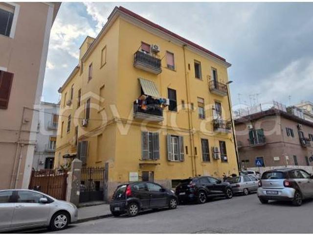 Bilocale in vendita a Napoli via Salvatore Ferrara, 9, Bagnoli