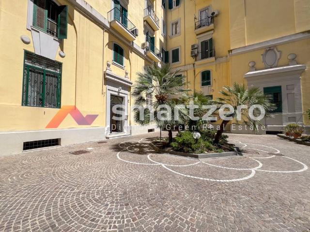 Trilocale in vendita a Napoli, Vomero