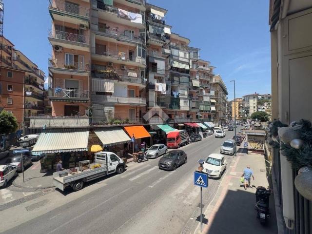 Trilocale in vendita a Napoli, Fuorigrotta