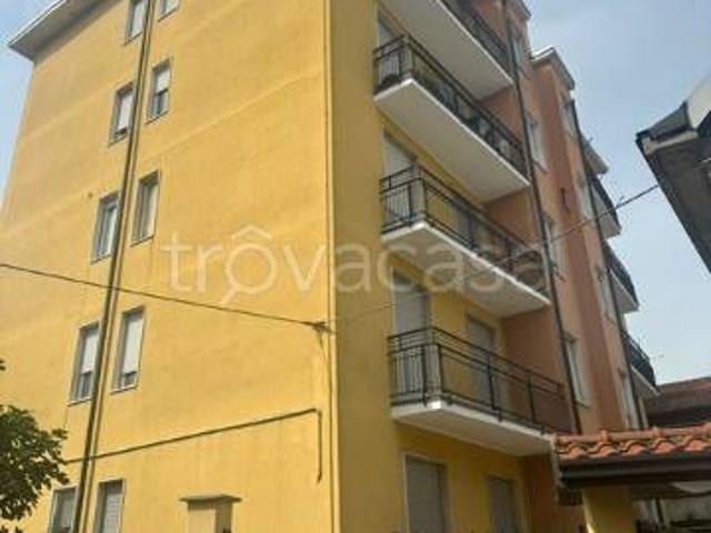 Trilocale in vendita a Nova Milanese via per Incirano, 7
