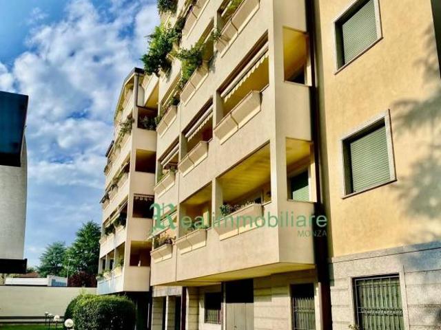 Trilocale in vendita a Nova Milanese via Roma, 19