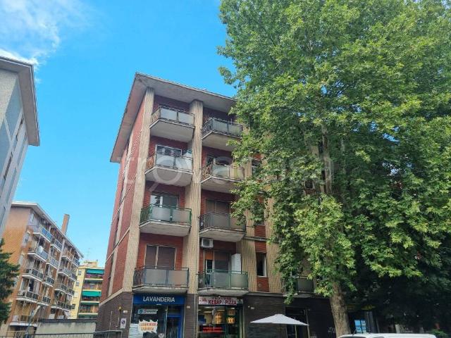 Trilocale in vendita a Novara viale Giulio Cesare, 180, Porta Mortara