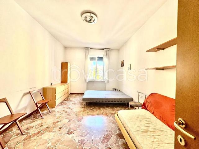 Trilocale in vendita a Novara, Centro Stazione