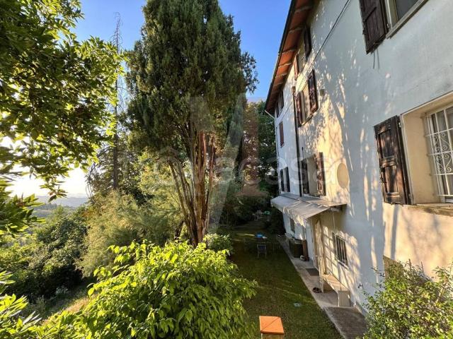 Trilocale in vendita a Ozzano dell'Emilia via Poggio