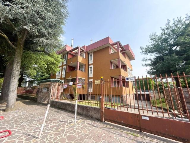 Trilocale in vendita a Olgiate Olona via Conciliazione, 10