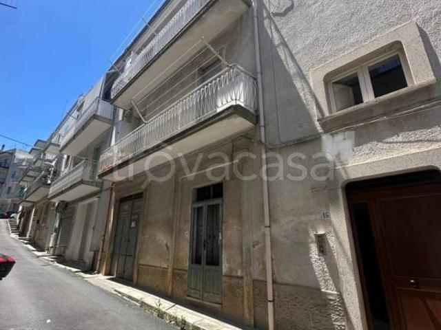 Trilocale in vendita a Ostuni via Calcagni