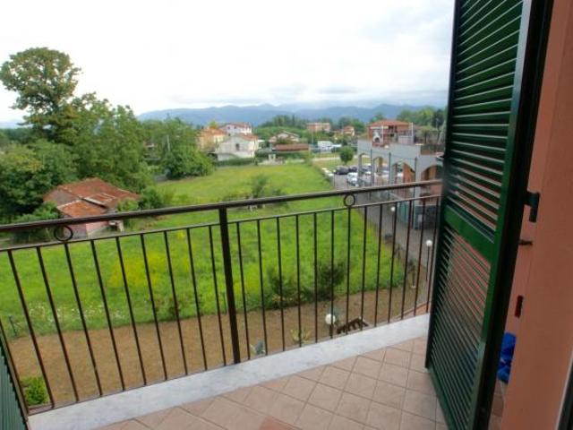Trilocale in vendita a Ameglia