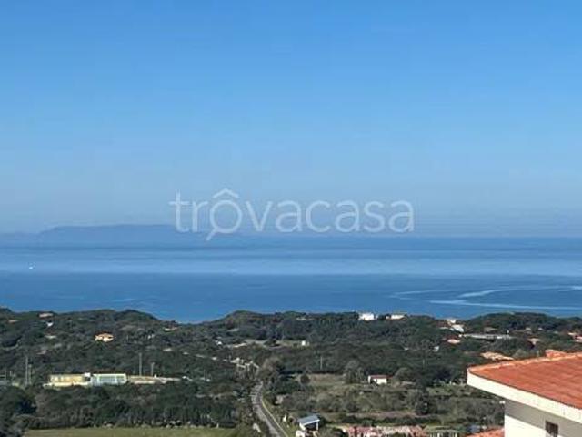 Trilocale in vendita a Badesi via Li Tarabuzzi, 36