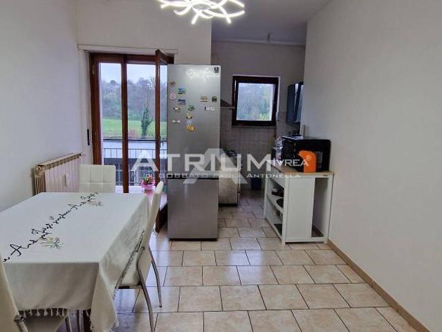 Trilocale in vendita a Banchette via Roma, 20